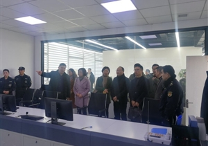 奉賢區柘林鎮領(lǐng)導一行到宗?？萍柬椖楷F場(chǎng)考察調研