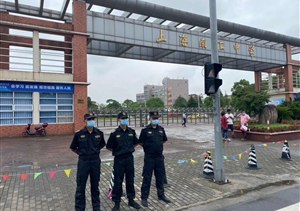 值守護航“靜音”  助力學(xué)子圓夢(mèng)--宗保人護考小記