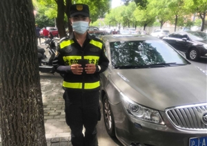 撿到錢(qián)包尋失主  點(diǎn)贊宗保好隊員 ——周浦市容項目隊員撿到錢(qián)包