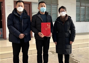 崇明區堡鎮領(lǐng)導慰問(wèn)宗保公司員工