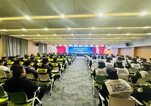 宗保公司駐陸家嘴區域項目開(kāi)展輿情防范專(zhuān)題培訓會(huì )